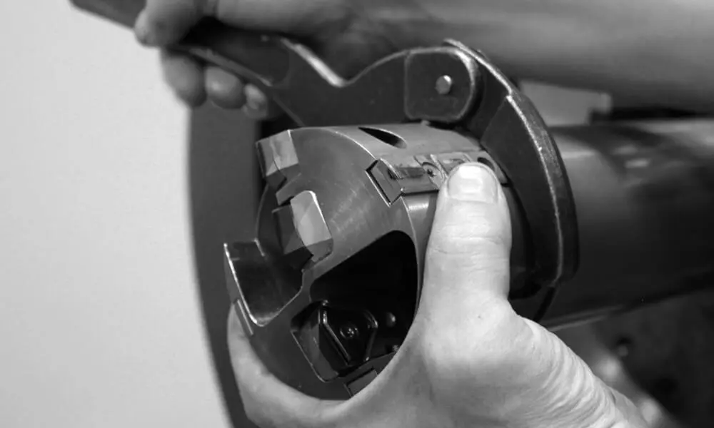 application-engineering-for-deep-hole-drilling deep hole tools