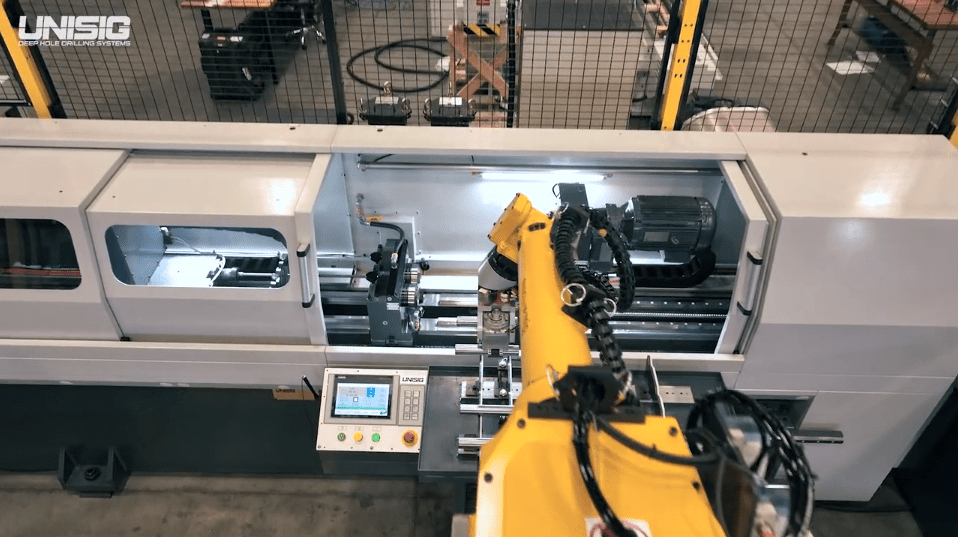 UNISIG 4-Spindle gundrilling cell with flexible automation | Video