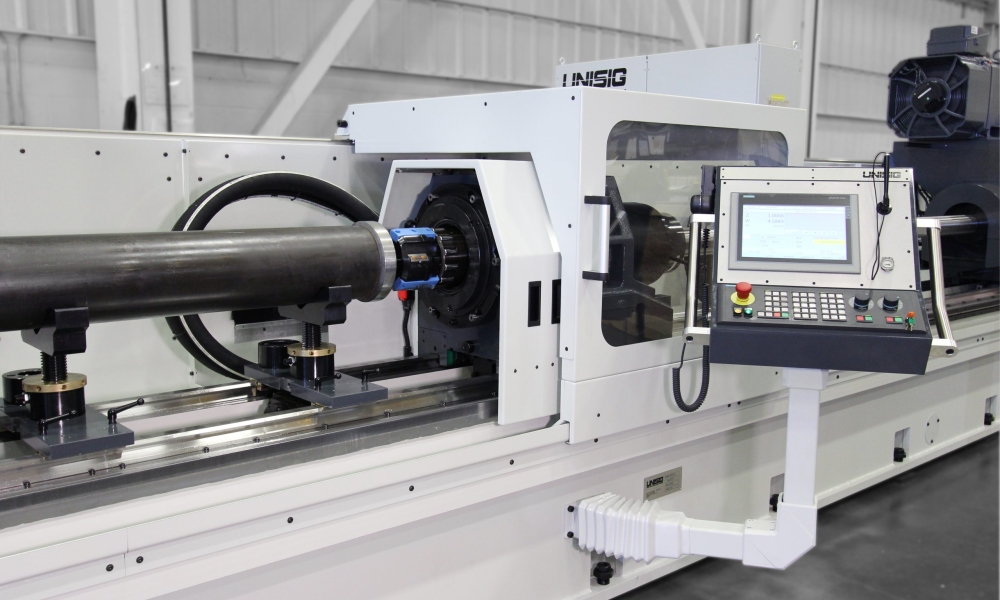 UNISIG S-Series machine with skiving tool